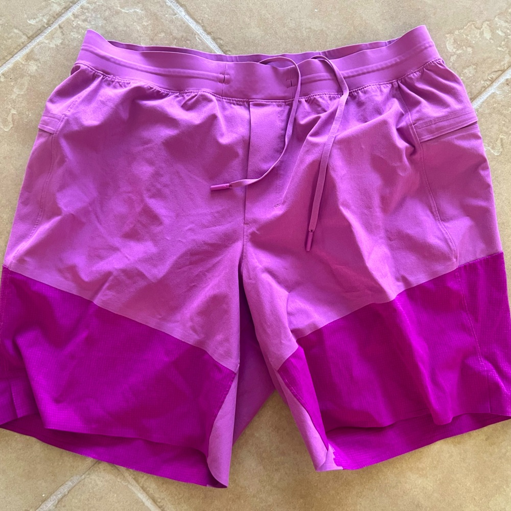 Lululemon Train to Beach Shorts XL. LINER REMOVED EXCELLENT CONDITION